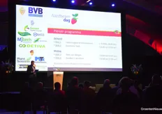 Henny van Gurp was the sole moderator this year due to illness (nothing serious) with Klaas Walraven. The soft fruit network coordinator at Glastuinbouw Nederland hosted the fourteen plenary presentations.